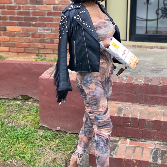 SOLD!! Pretty Little Thing Renaissance jumpsuit - Picture 10 of 12